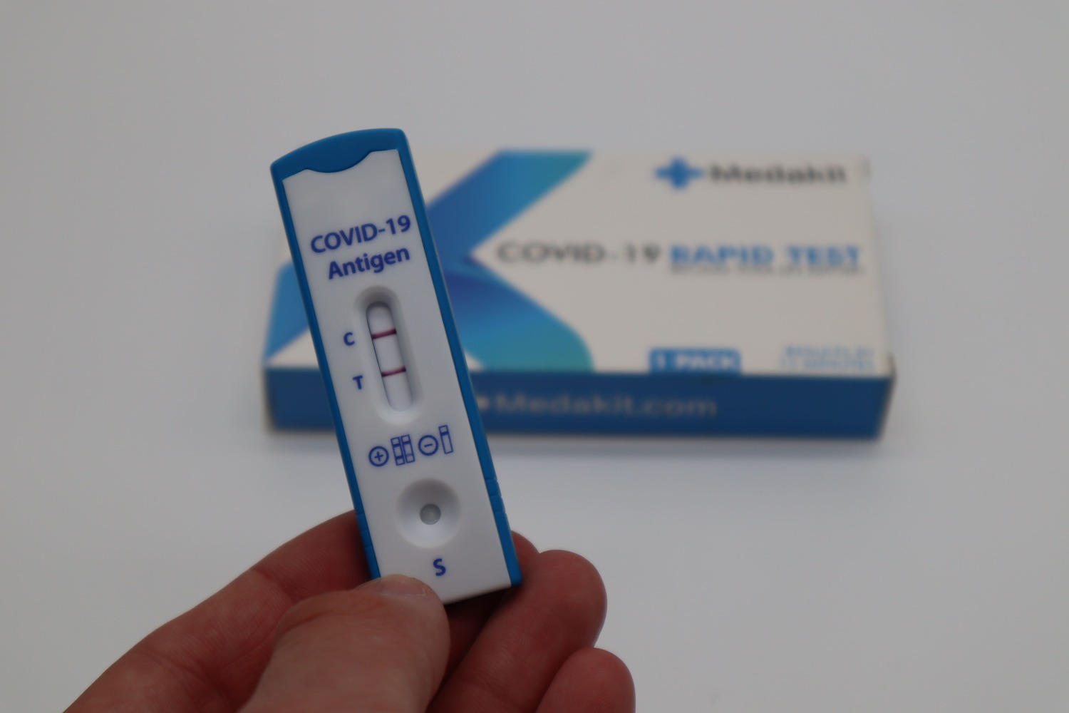 Corona Schnelltests für Arbeitgeber | Knobloch und Knebel